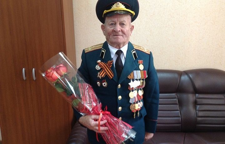 Участник Великой Отечественной войны, кавалер Ордена Боевой Славы Анатолий Поздеев отметил 90-летие