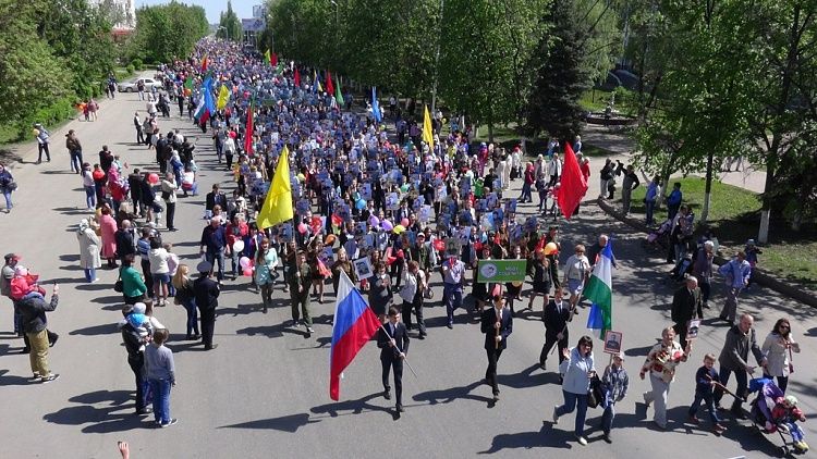 Более 10 000 человек приняли участие в шествии «Бессмертного полка» в Демском районе г. Уфы