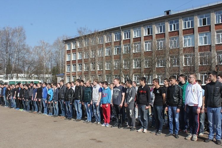 В Октябрьском районе Уфы отметили День призывника