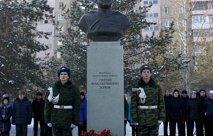 В Октябрьском районе состоялся митинг, посвящённый Дню защитника Отечества