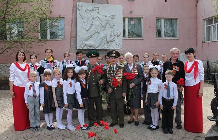 В школе №25 состоялся митинг, посвященный 70-летию Победы в Великой Отечественной войне