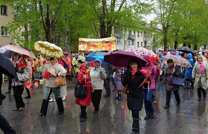 В дни празднования Великой Победы сотрудники «Иммунопрепарата» побывали дома у ветеранов