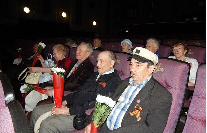 В кинотеатре «Победа» состоялся праздник для ветеранов 
