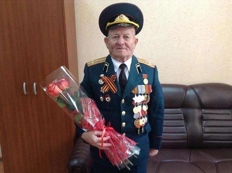 Участник Великой Отечественной войны, кавалер Ордена Боевой Славы Анатолий Поздеев отметил 90-летие