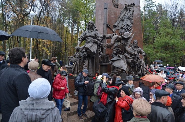 С уважением к памяти