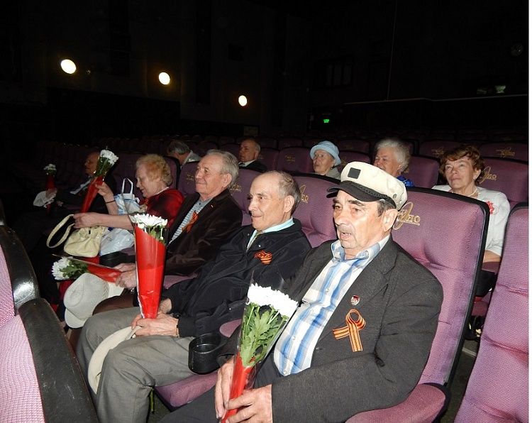 В кинотеатре «Победа» состоялся праздник для ветеранов 