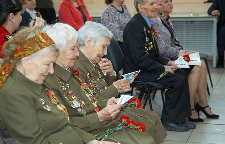 В школах Советского района проходят праздничные концерты ко Дню Победы