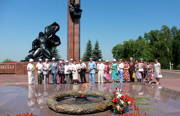 Ветераны Октябрьского района почтили память павших в Великой Отечественной войне