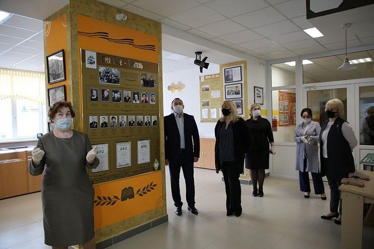 В полилингвальной многопрофильной школе №44 открылся музей Боевой славы