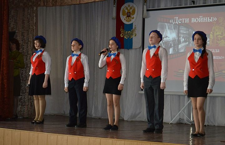 Калининские школьники организовали праздник для ветеранов