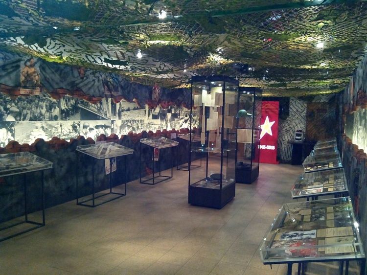 В Уфе завершается монтаж выставки "Роль СССР в победе над фашизмом и освобождении Дальнего Востока"