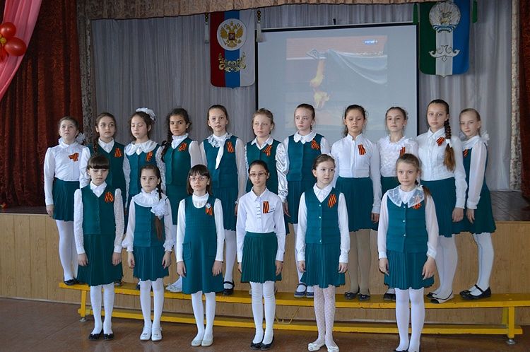 Калининские школьники организовали праздник для ветеранов