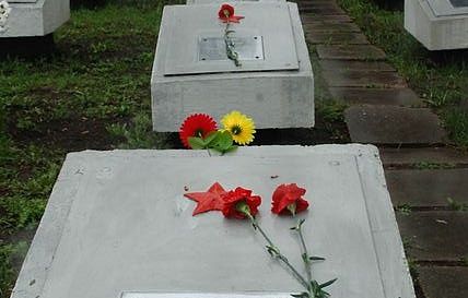 На Сергиевском кладбище состоялось возложение цветов