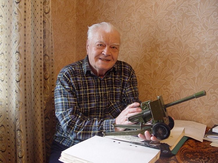 Поклонимся живым 